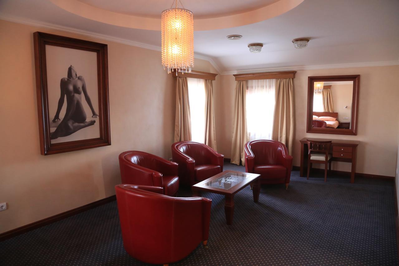 Hotel Village Stari Banovci Eksteriør billede